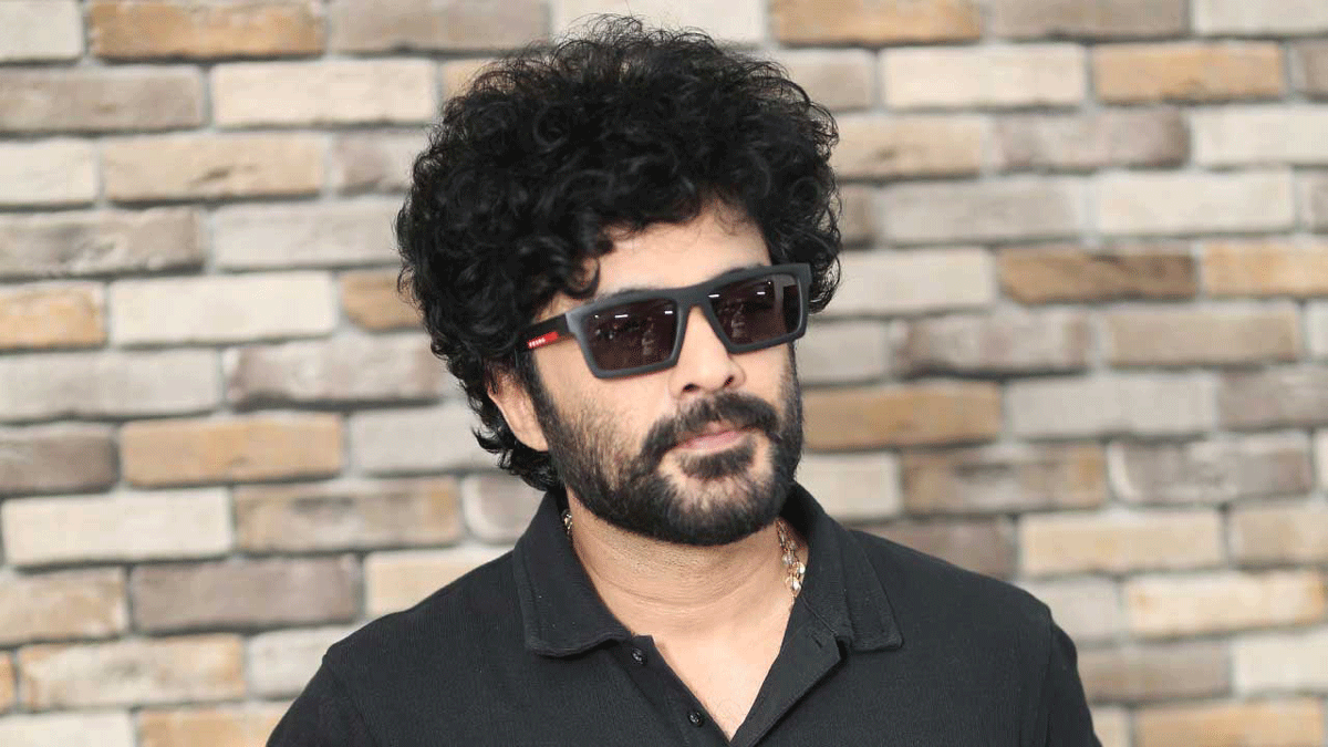 మైక్ ఉంది కదా అని చెప్పి అలా మాట్లాడటం కరెక్ట్ కాదు: సిద్ధు మైక్ ఉంది కదా అని చెప్పి అలా మాట్లాడటం కరెక్ట్ కాదు: సిద్ధు