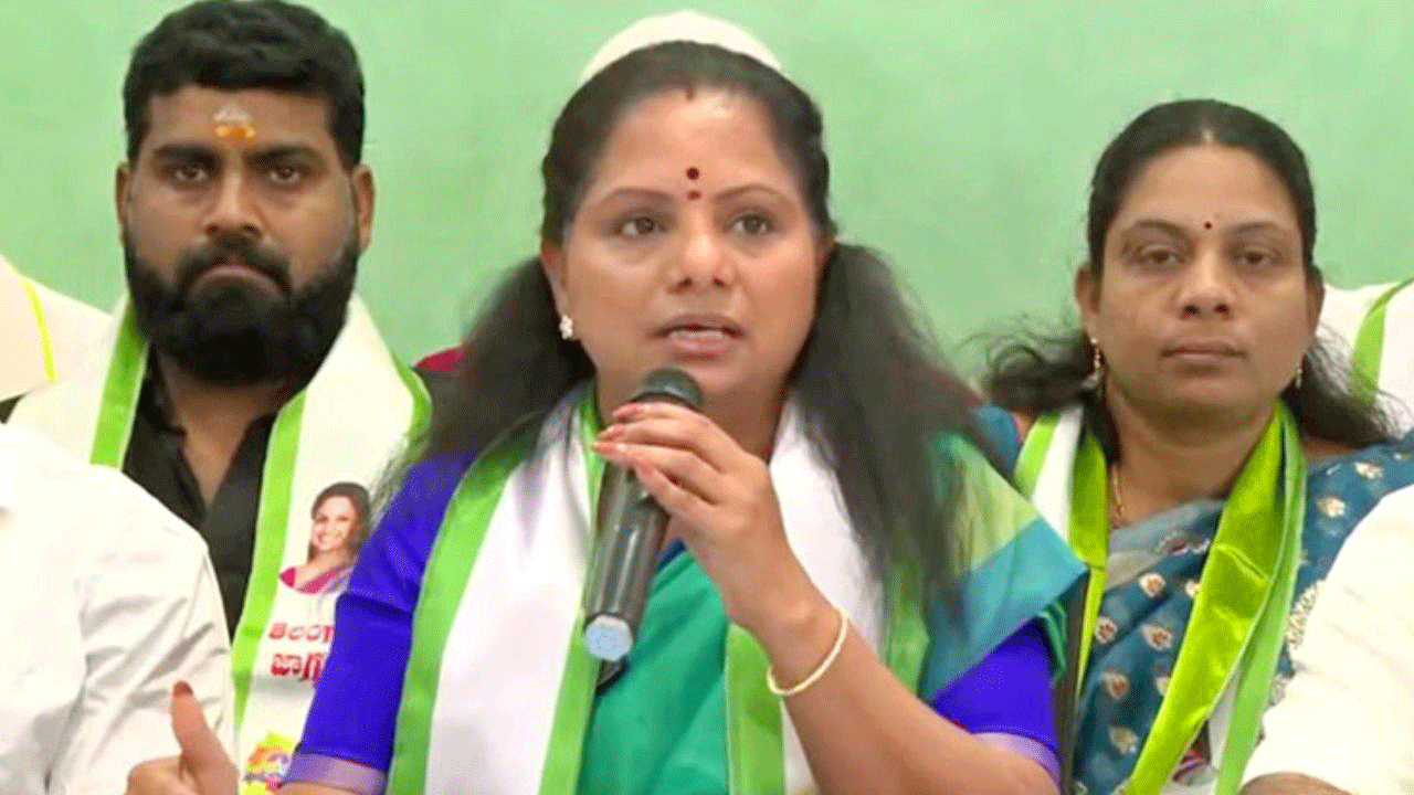 కేసీఆర్ పేరు చెప్పుకోవాలని లేదు.. కవిత సంచలన కామెంట్స్..