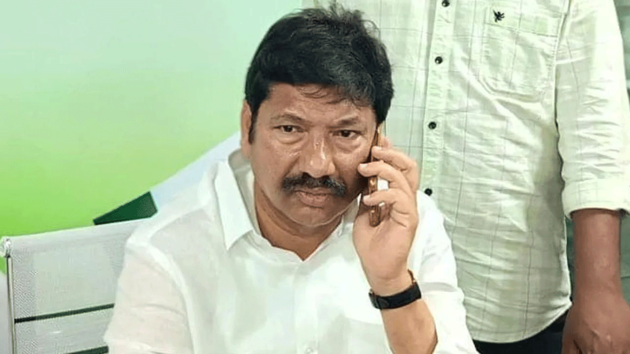 న‌కిలీ లిక్క‌ర్‌: అడ్డంగా బుక్క‌యిన జోగి.. వాట్సాప్ ఆధారం ఇదే!