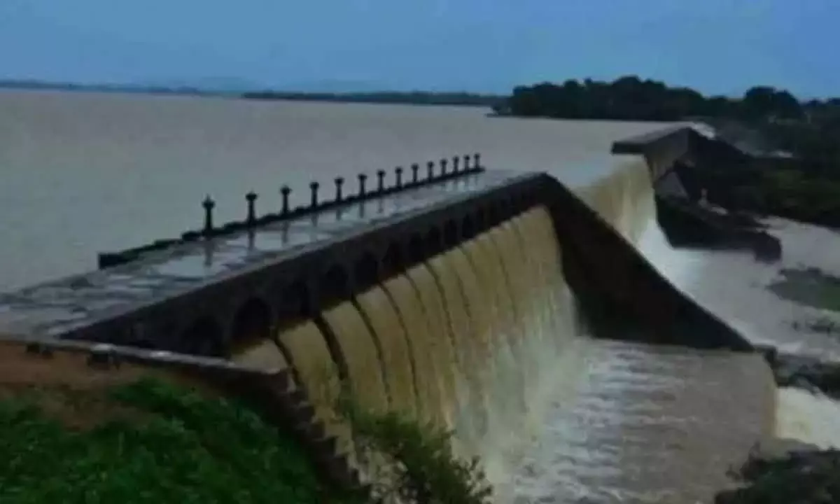 మీరు-మీరు చేతులు క‌లిపి.. తెలంగాణ గొంతు కోస్తారా?!