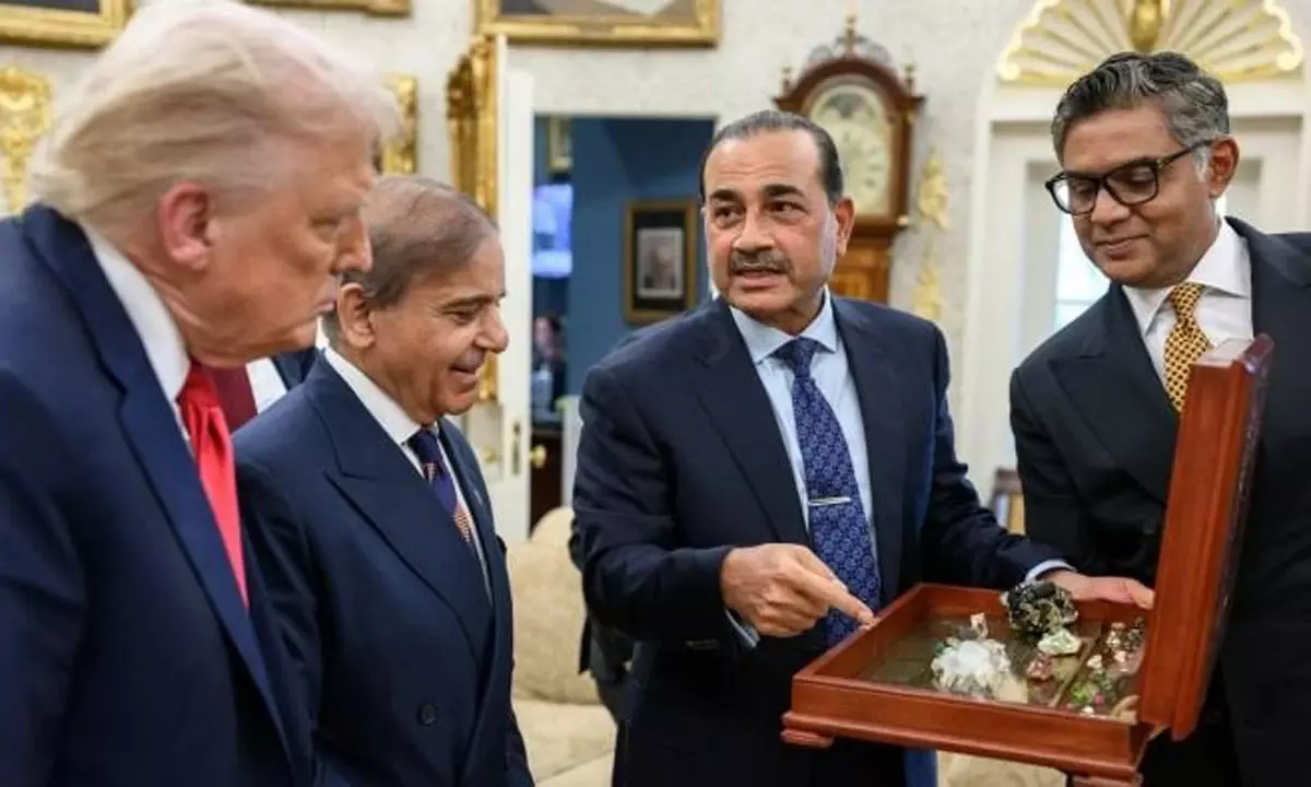 భారత్ తో కయ్యానికి పోయి.. అమెరికా చేతిలో పాక్ బలి?