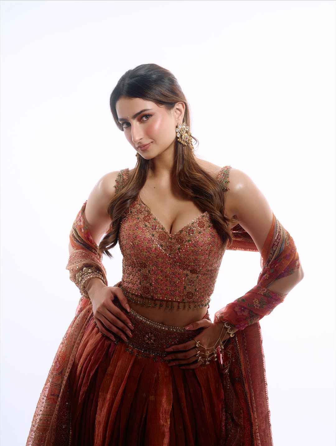 Palak Tiwari Shares Adorable Moment in Traditional Dress