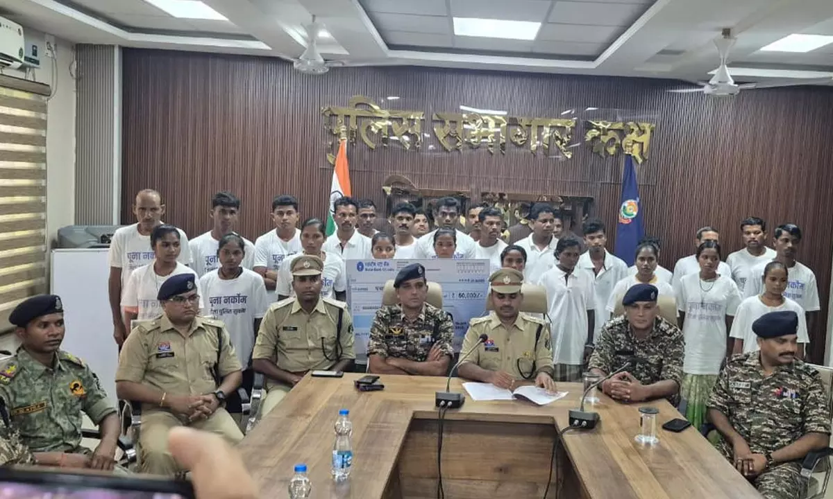 కంచుకోటలు ఖాళీ అవుతున్నాయి!