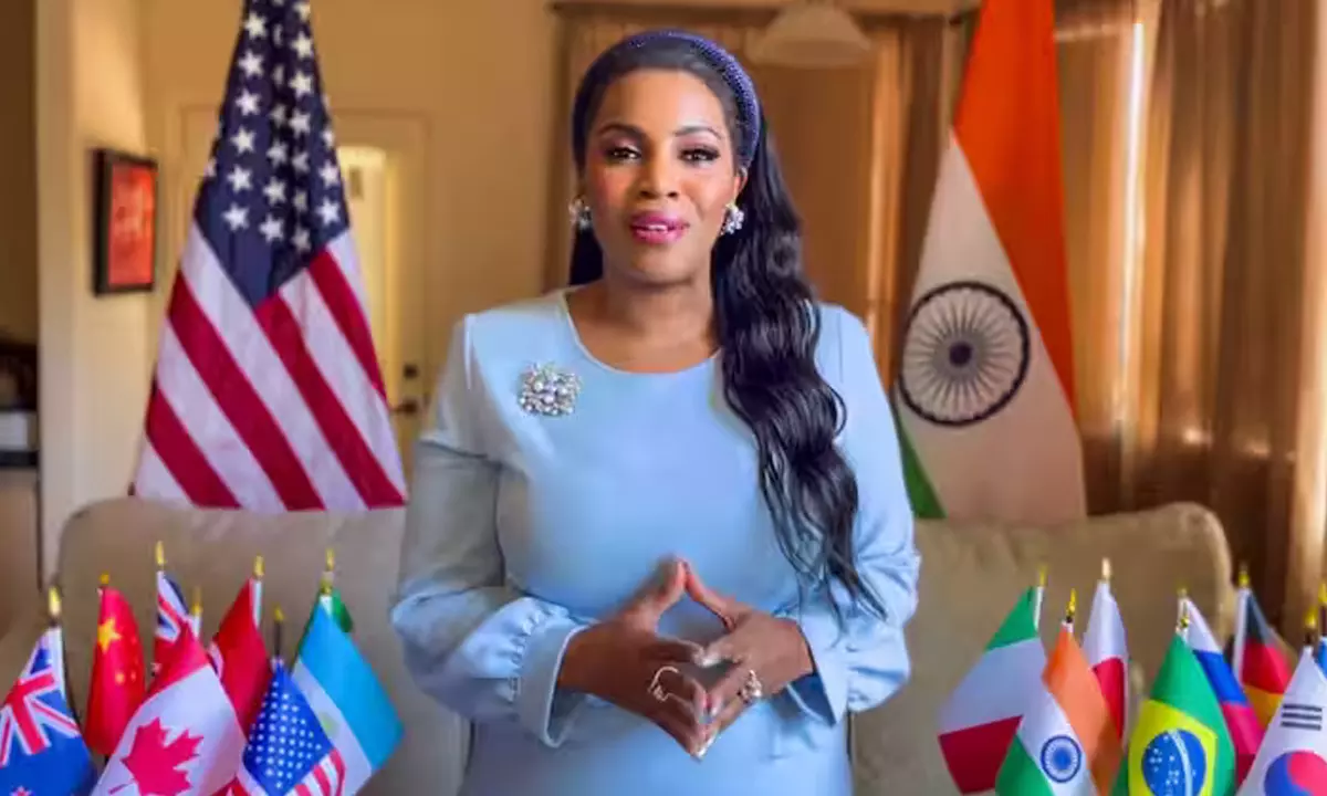 దేశం కోసం మోడీ.. రాహుల్ తెలుసుకో.. ఇచ్చిపడేసిన అమెరికన్ గాయని