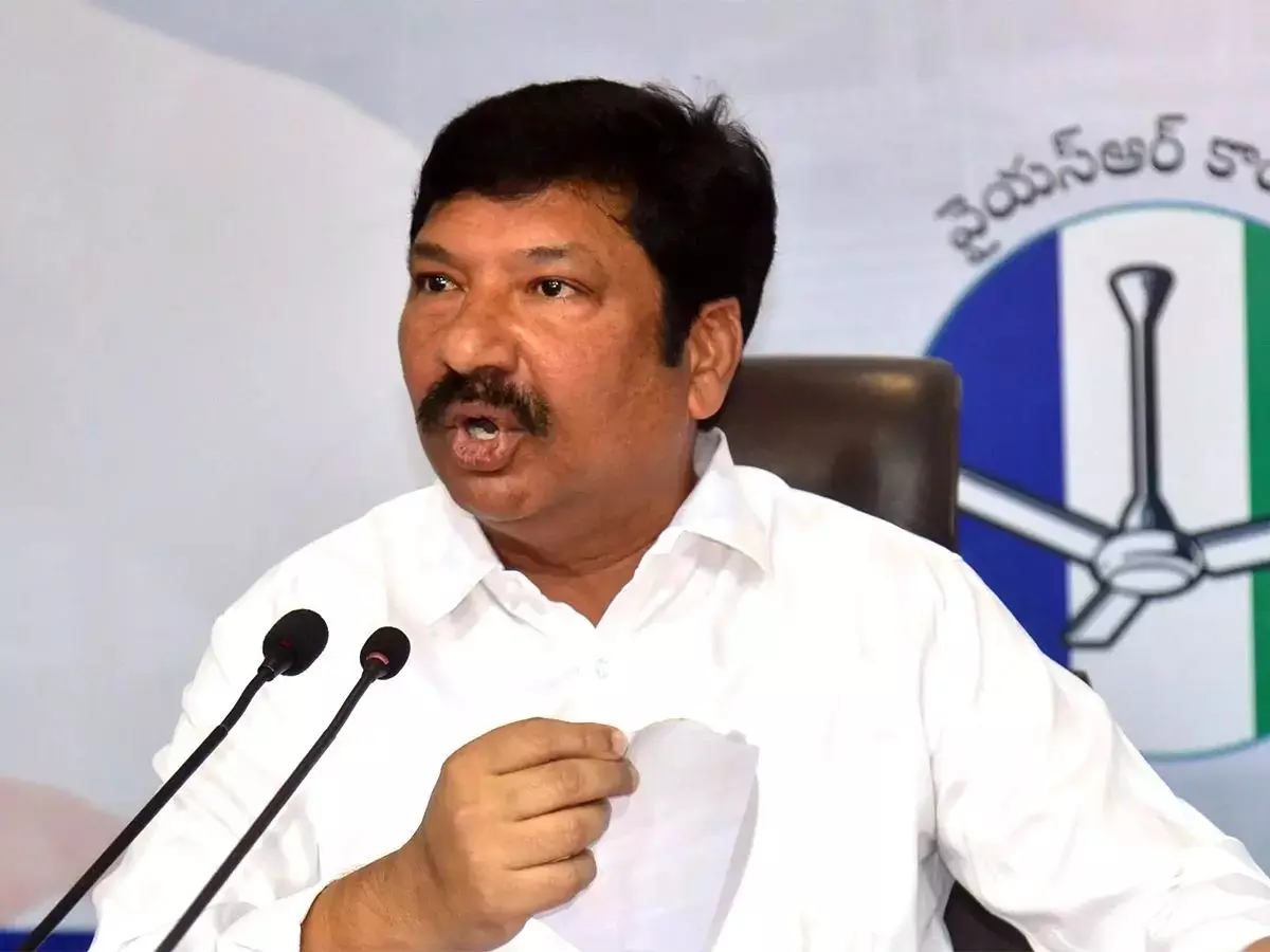 జోగికి కొత్తరకమైన టార్చర్.. రాజకీయాల్లో ఇదే ఫస్ట్ టైం!