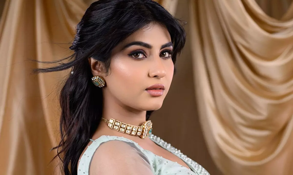 బిగ్ బాస్ బ్యూటీ పై కేసు ఫైల్.. అసలేం జరిగిందంటే?