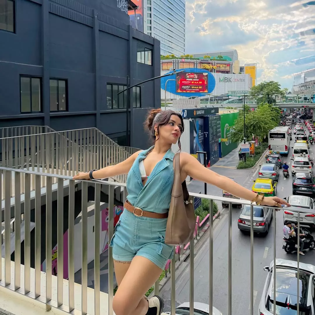 Avneet Kaur – The Young Icon Redefining Glamour & Grit