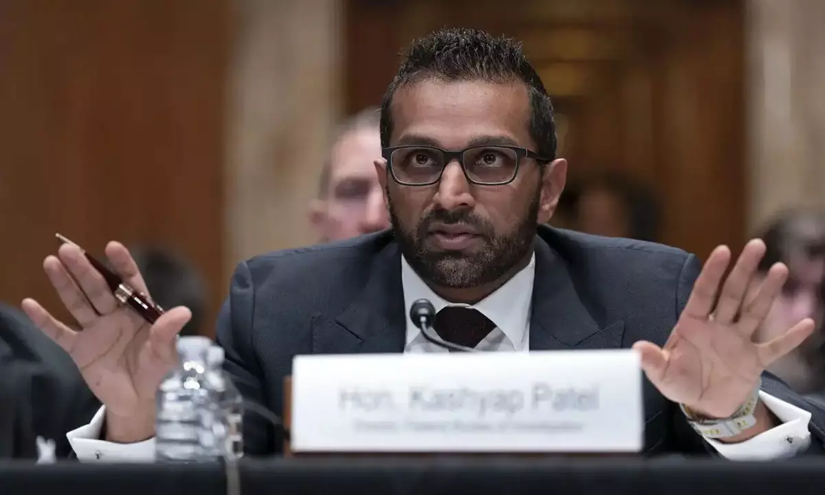 షట్ డౌన్ లో అమెరికా.. ప్రియురాలితో కాష్ పటేల్ విమాన ప్రయాణాలు.. వివాదంపై క్లారిటీ