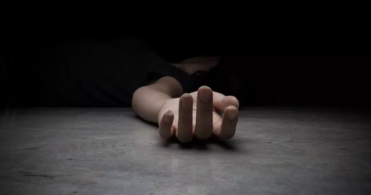 లైట్ ఆఫ్ చేయమన్నందుకు మేనేజర్ ను చంపిన టెక్నీషియన్!