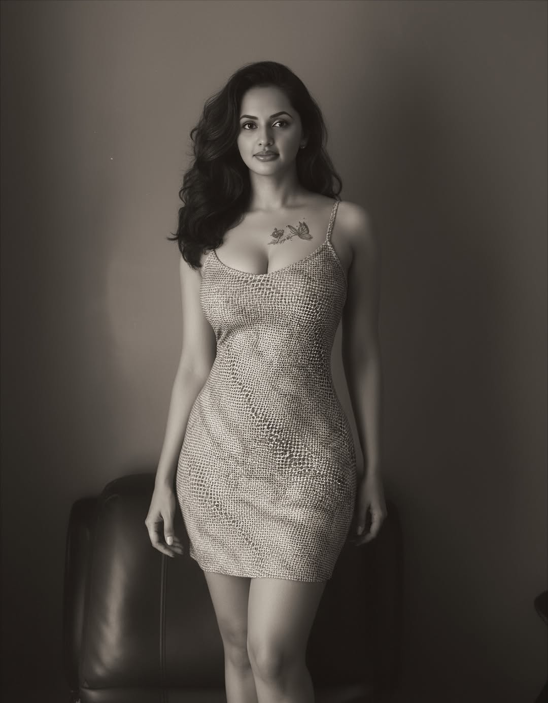 Jyoti Poorvajs Monochrome Magic: Elegance in Every Frame