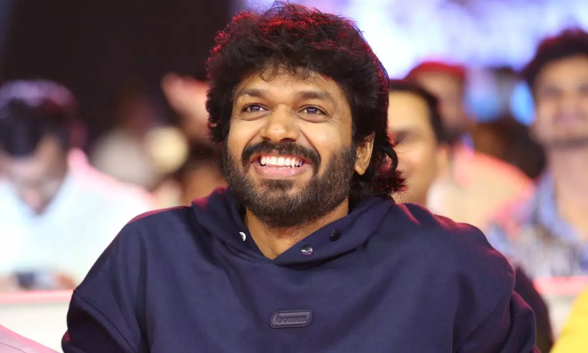 ఆ కమెడియ‌న్ హిట్ మెషిన్ కి అంత క్లోజా!