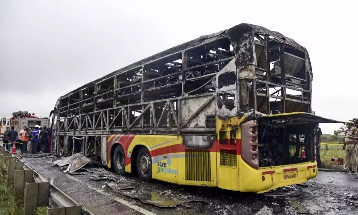 కర్నూలు బస్సు ప్రమాదం: ఏ1కు రిమాండ్.. ఏ2కు విడుదల!