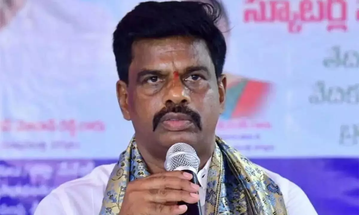 అనంతకు దూరం.. అధినేతకు దగ్గర, విజయవాడ వేదికగా మాజీ ఎంపీ నయా స్ట్రాటజీ