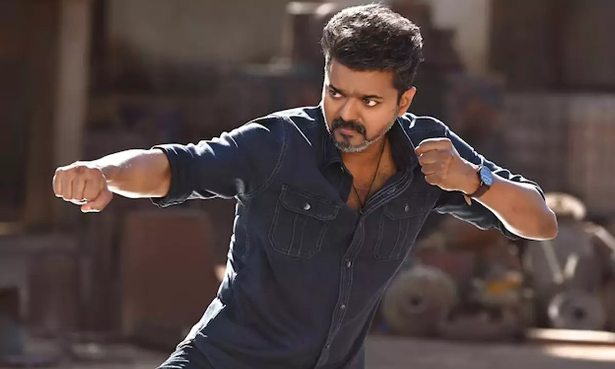 సెన్సార్ వివాదం విజ‌య్‌కి లాభ‌మే చేసిందా?