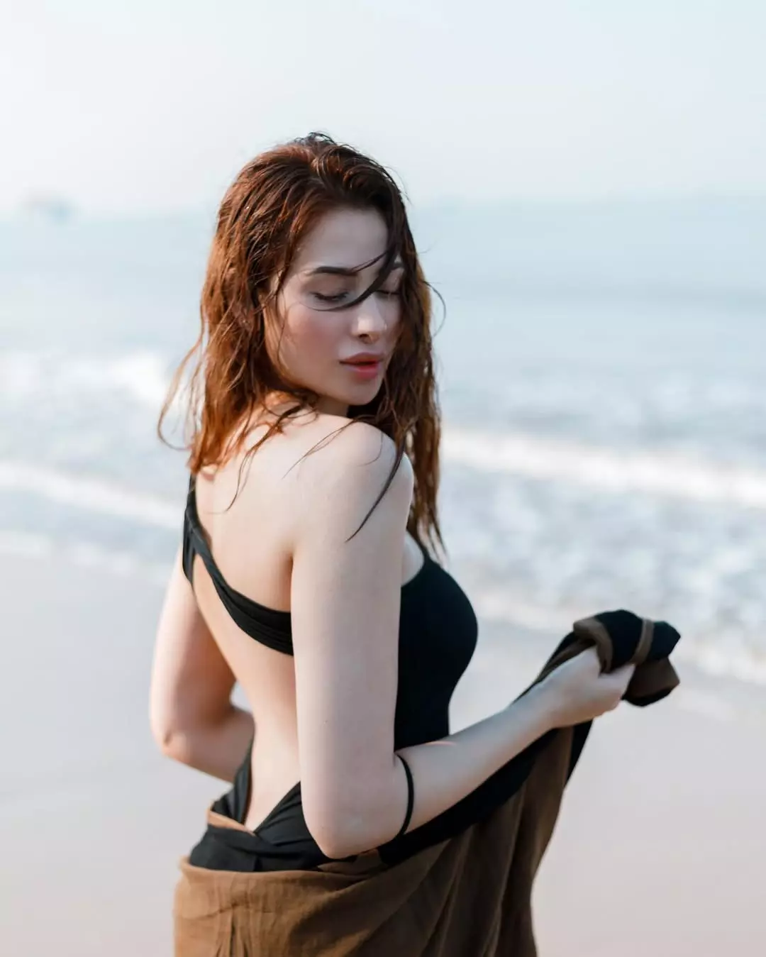 Fashion Trends of Mahira Sharma That Increase Excitement