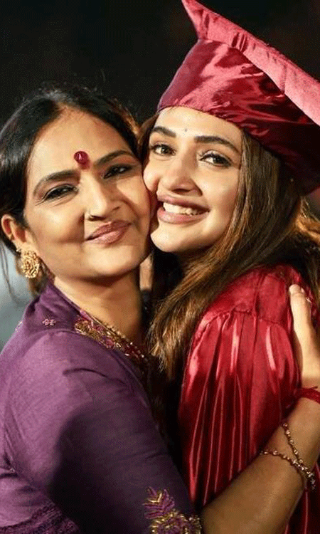 Sreeleela Celebrates Her Graduation With Family; Here Are New Pics