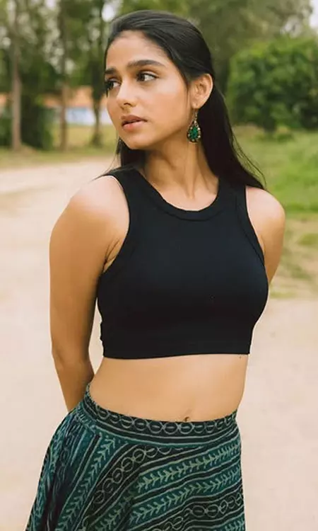 Anaswara Rajan’s Rustic Charm Steals the Spotlight