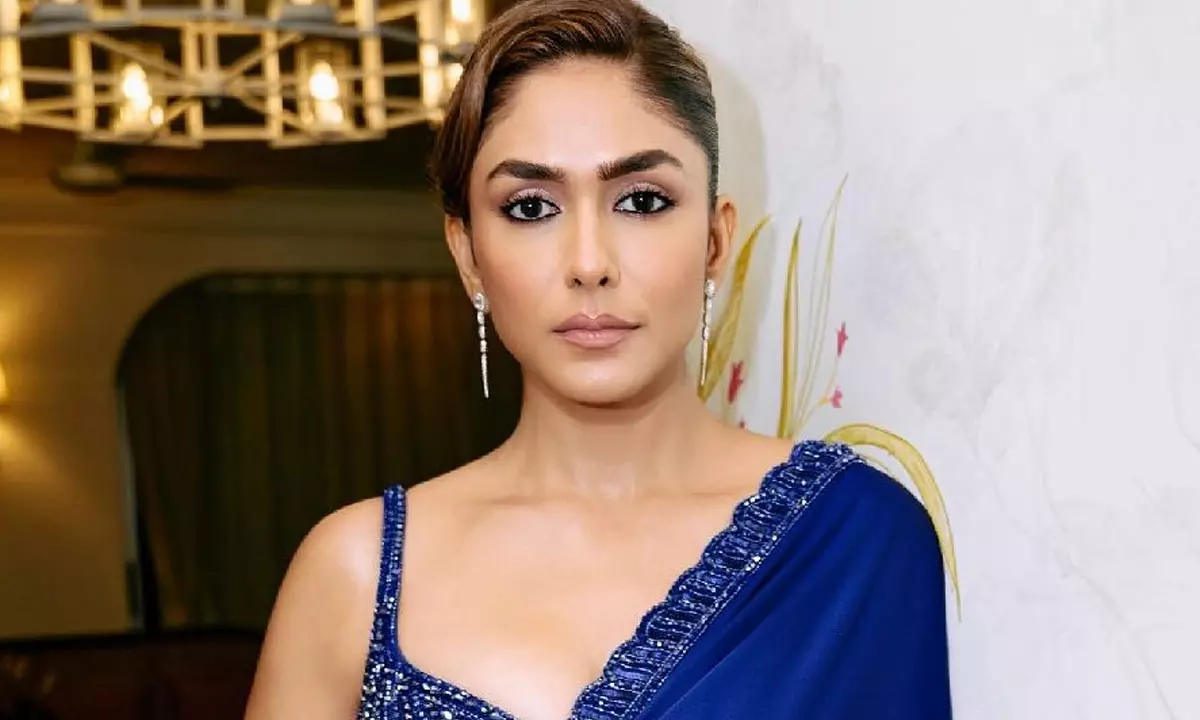 వాలెంటైన్స్ డే స్పెషల్: అప్పుడే పెళ్లి అంటూ మృణాల్ క్లారిటీ!