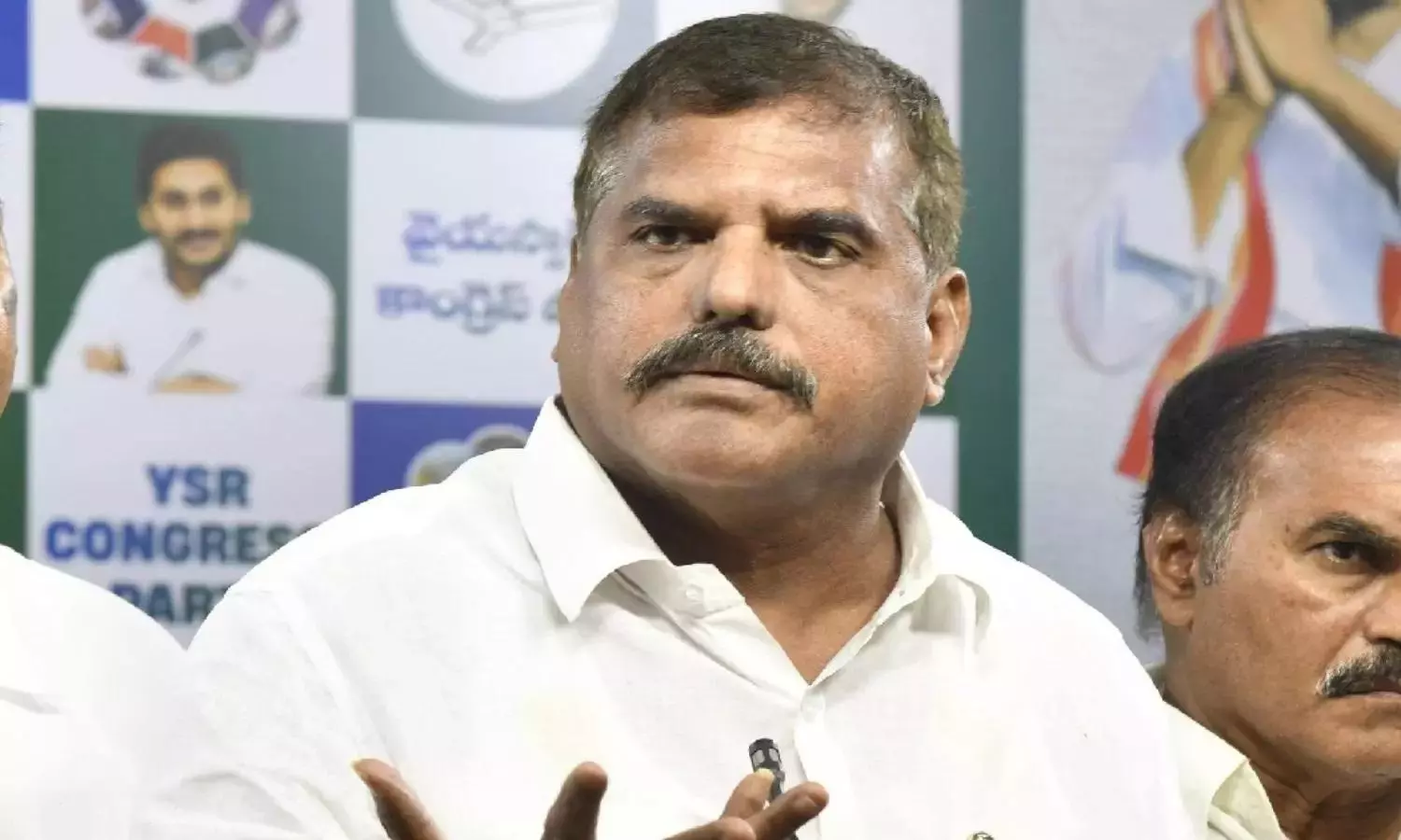 బొత్స ఉక్కిరిబిక్కిరి.. మండలిలో విపక్ష నేతకు మద్దతు కరువు?