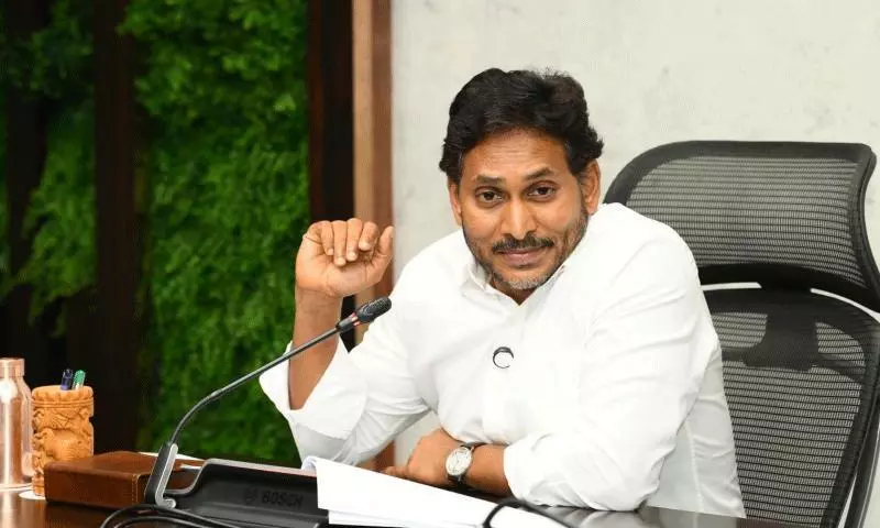 జగన్ డెసిషన్ బూమరాంగ్ అవుతోందా ?