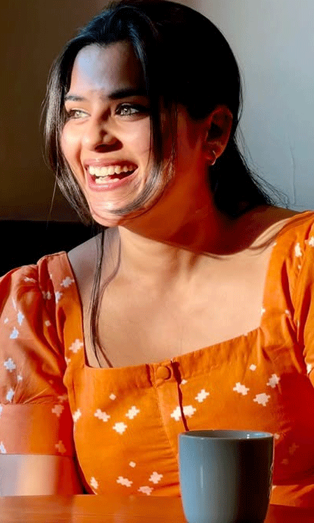 Kavya Kalyanram Orange Glow & Pure Happiness