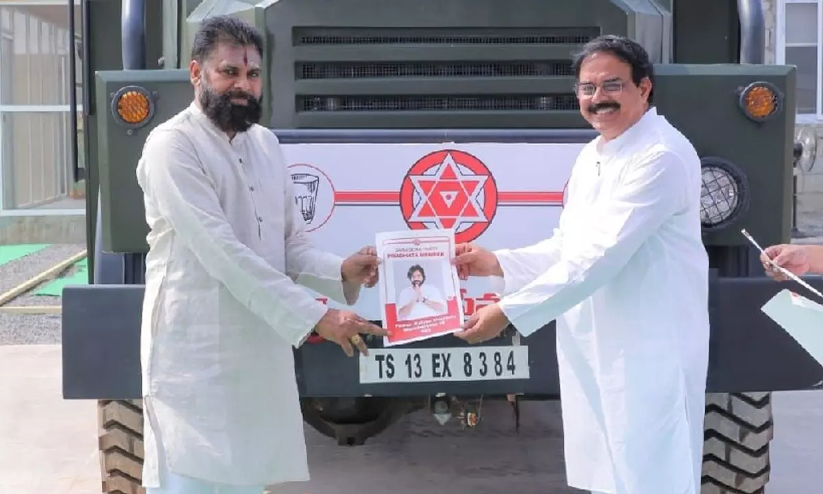 జనసేనలో ఉద్యమి...సాధక్...ప్రదాత