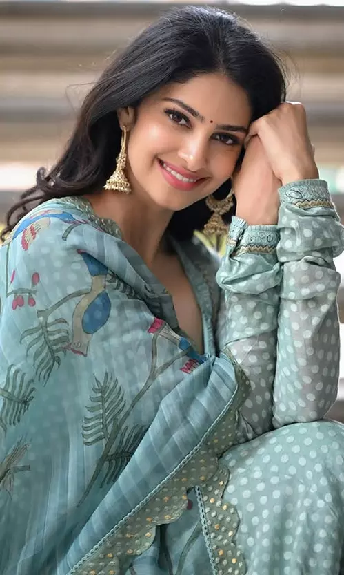 Manasa Varanasi Defines Effortless Traditional Glamour