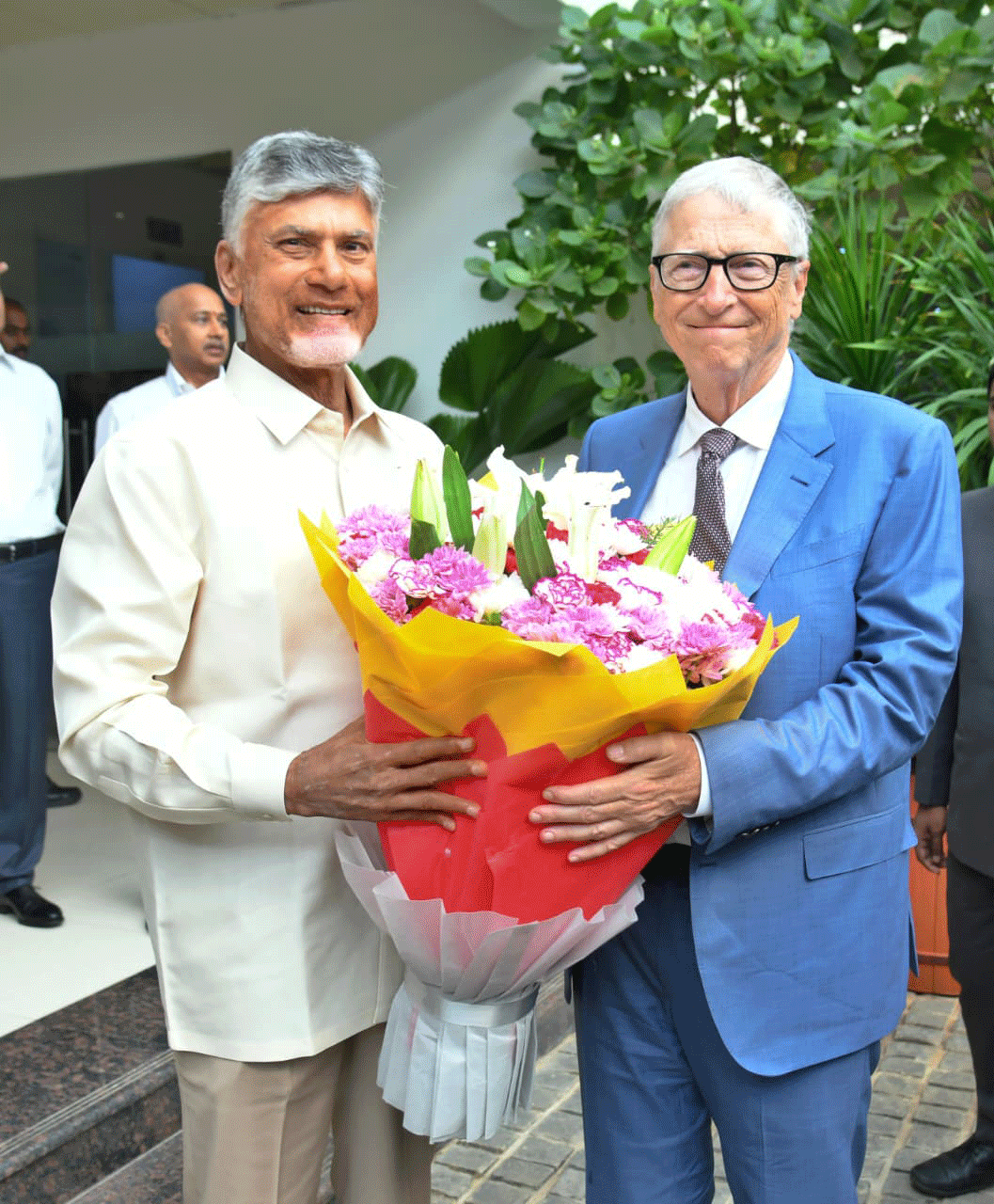 Bill Gates Welcomed by Chandrababu Naidu in Amaravati
