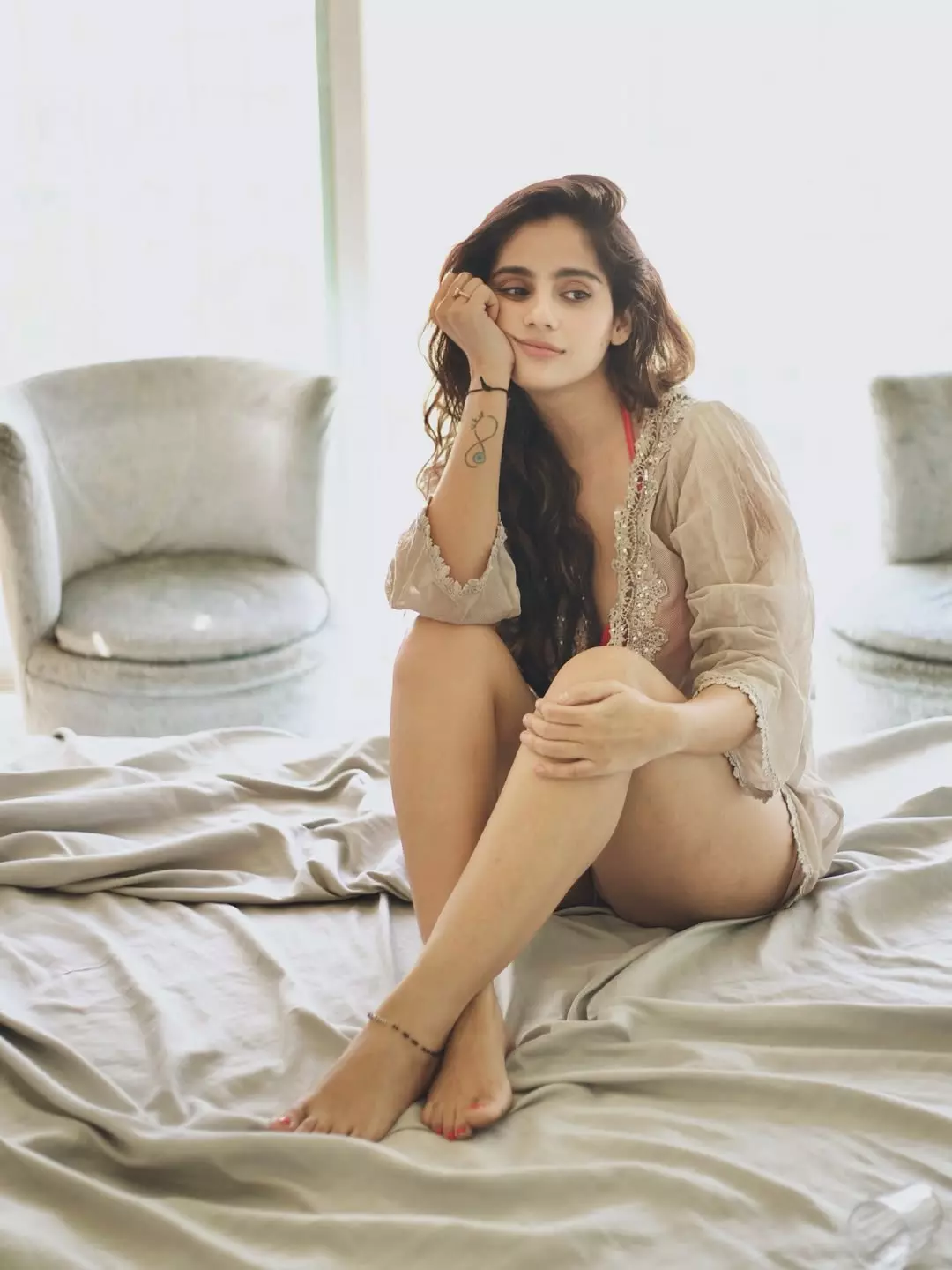 Rose Sardana: Beauty in Quiet Moments