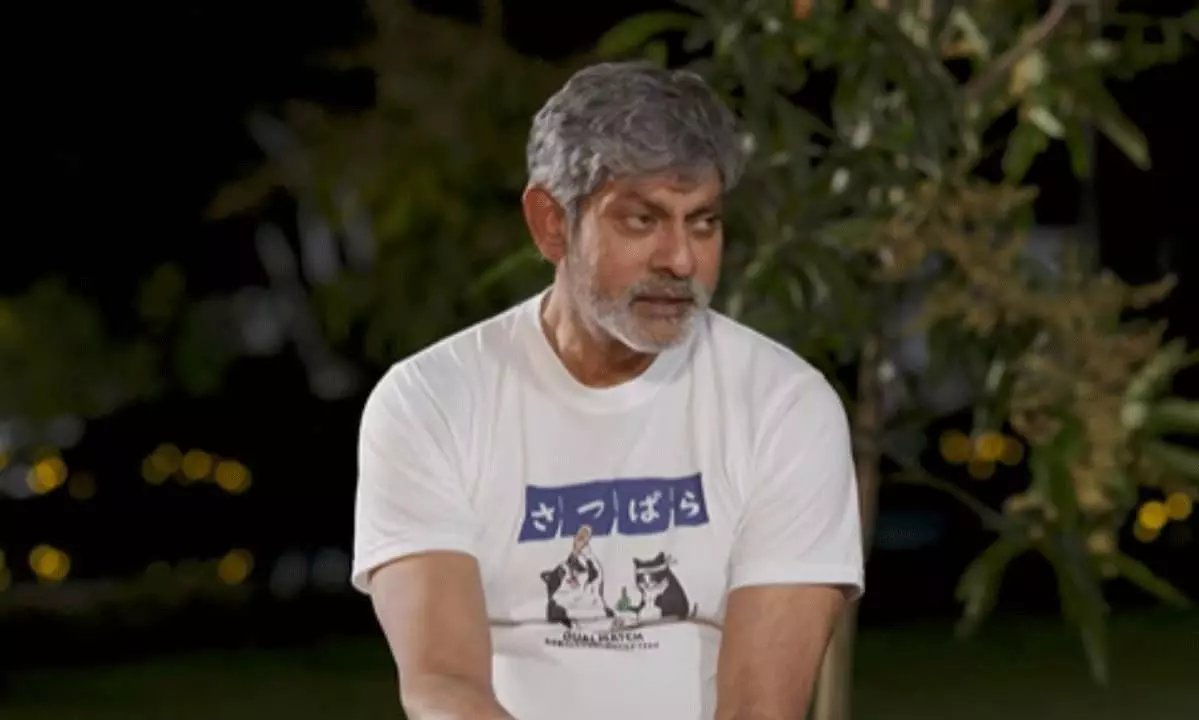 ప్ర‌తి కంట్రీకి వెళ్లినా పోలీస్టేష‌న్ త‌ప్ప‌నిస‌రి!