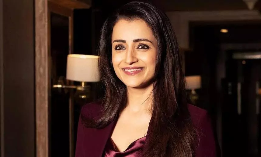 త‌మిళ రాజ‌కీయానికి త్రిష్ టార్గెట్ ఎందుకు...?