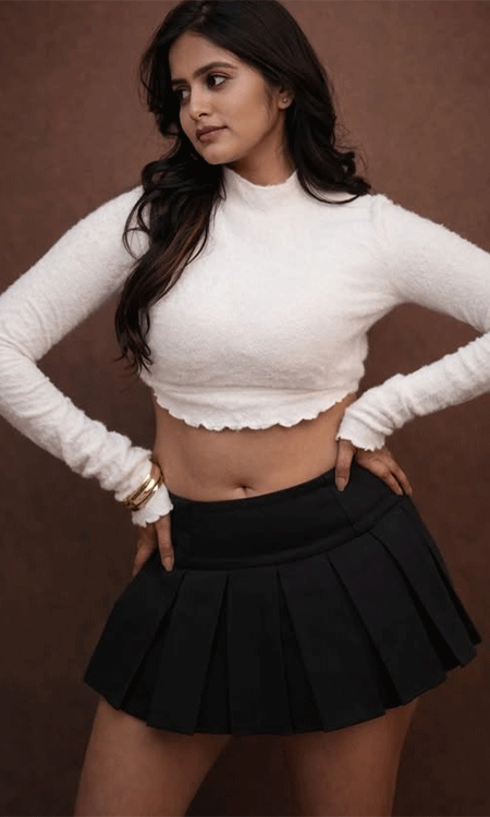 Pragya Nayan Keeps Her Dress Classy in New Photo