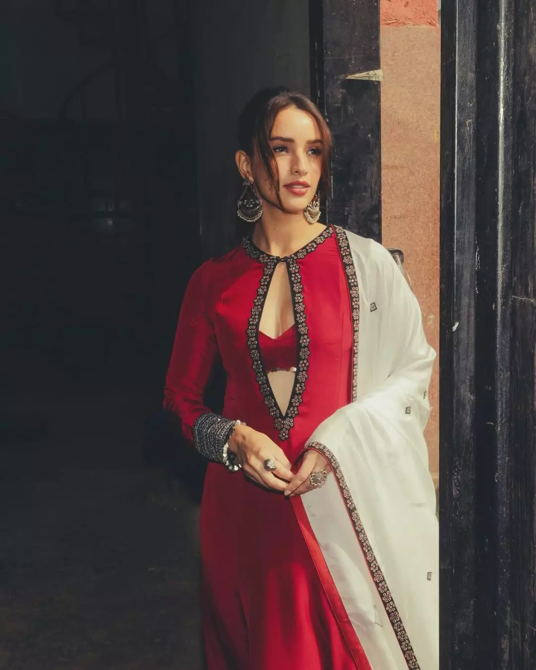 Tripti Dimri’s Purple Dress Shows Beauty in Simplicity