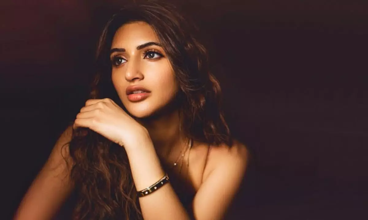 శ్రీలీల వారిని చూసైనా జాగ్ర‌త్త ప‌డుతుందా?