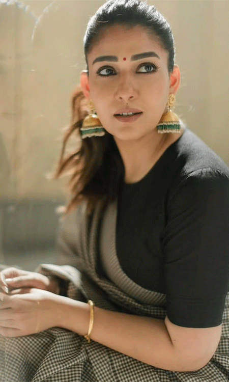 Nayanthara Radiates Grace in Minimal Traditional Style