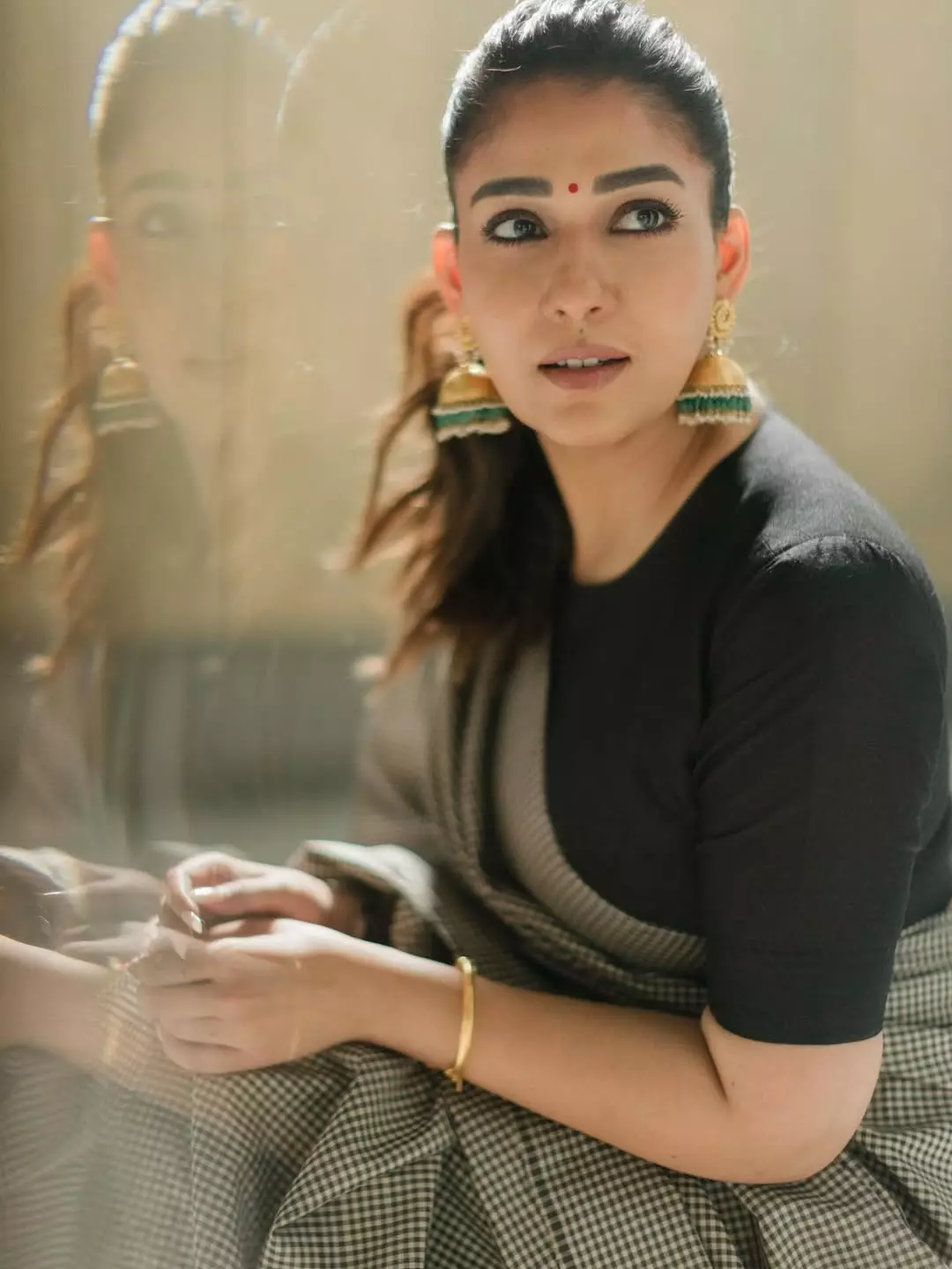 Nayanthara Radiates Grace in Minimal Traditional Style