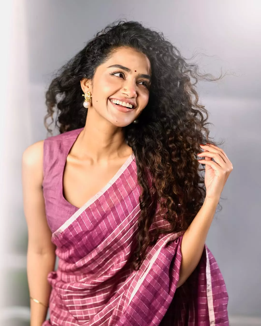 HBD Anupama Parameswaran: Beauty that shines through simplicity