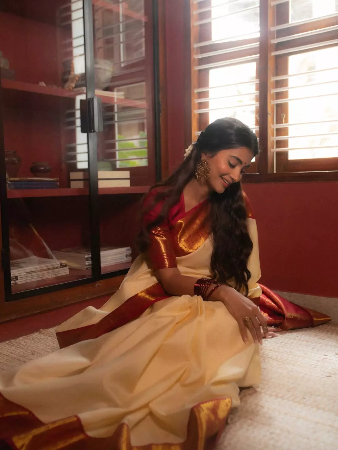 Pooja Hegde’s Effortless Elegance Steals the Spotlight