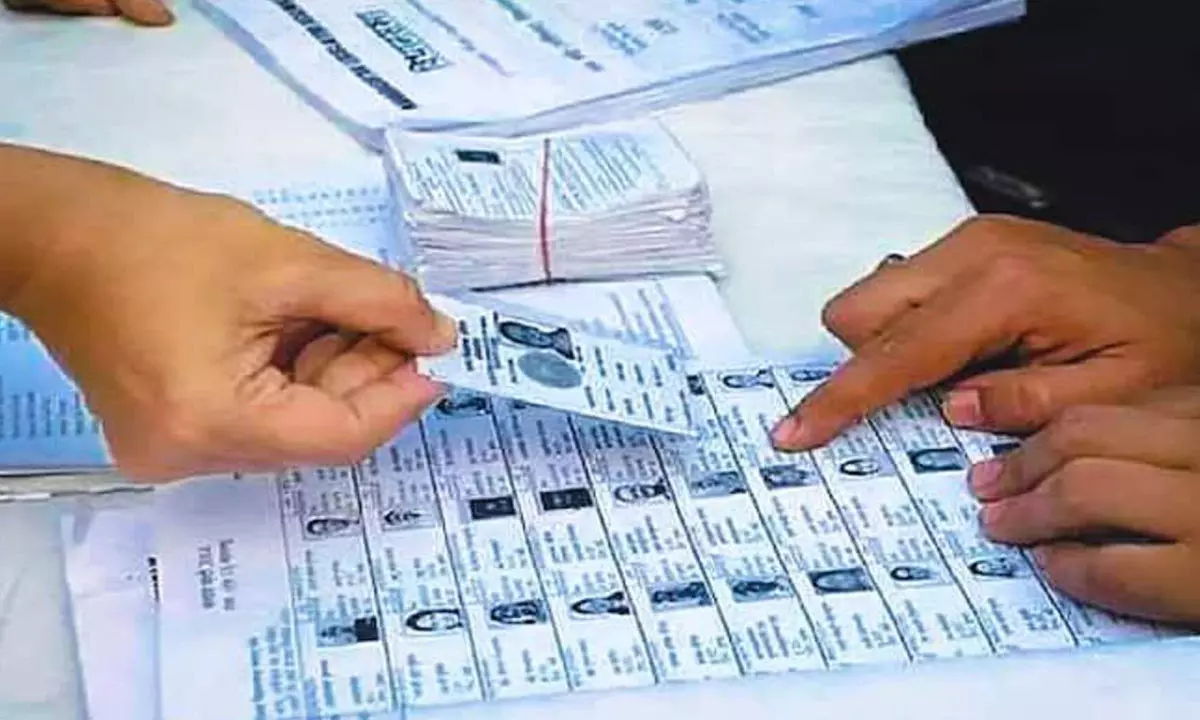 తెలుగు రాష్ట్రాల్లోకి ఈసీ ఎంట్రీ...అలెర్ట్ కావాల్సిందే !