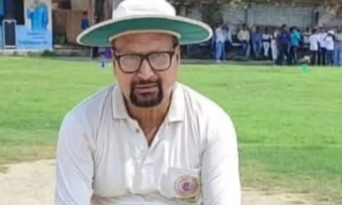 మైదానంలో తేనెటీగ‌ల దాడి.. ప‌రుగెత్త‌లేకనే అంపైర్ ప్రాణాలు బ‌లి