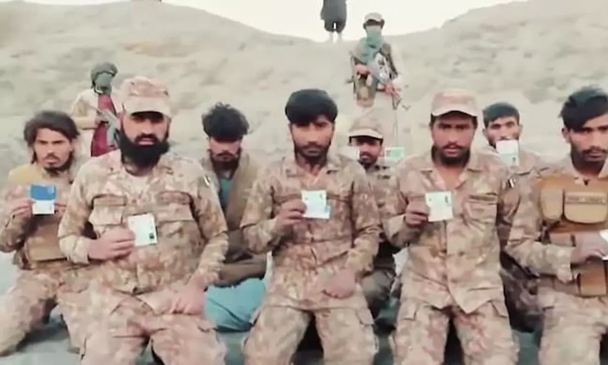 బలోచ్ ఆర్మీ చెరలో పాకిస్తాన్ సైనికుల కన్నీళ్లు..