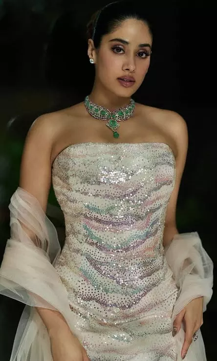 Janhvi Kapoor dazzles in Rahul Mishra couture