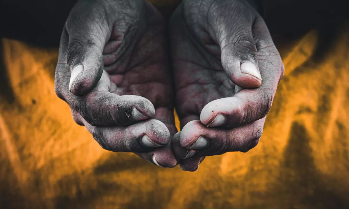 బిచ్చగాడి ఖాతాలో రూ.లక్షలు.. మరణం తర్వాత వెలుగులోకి