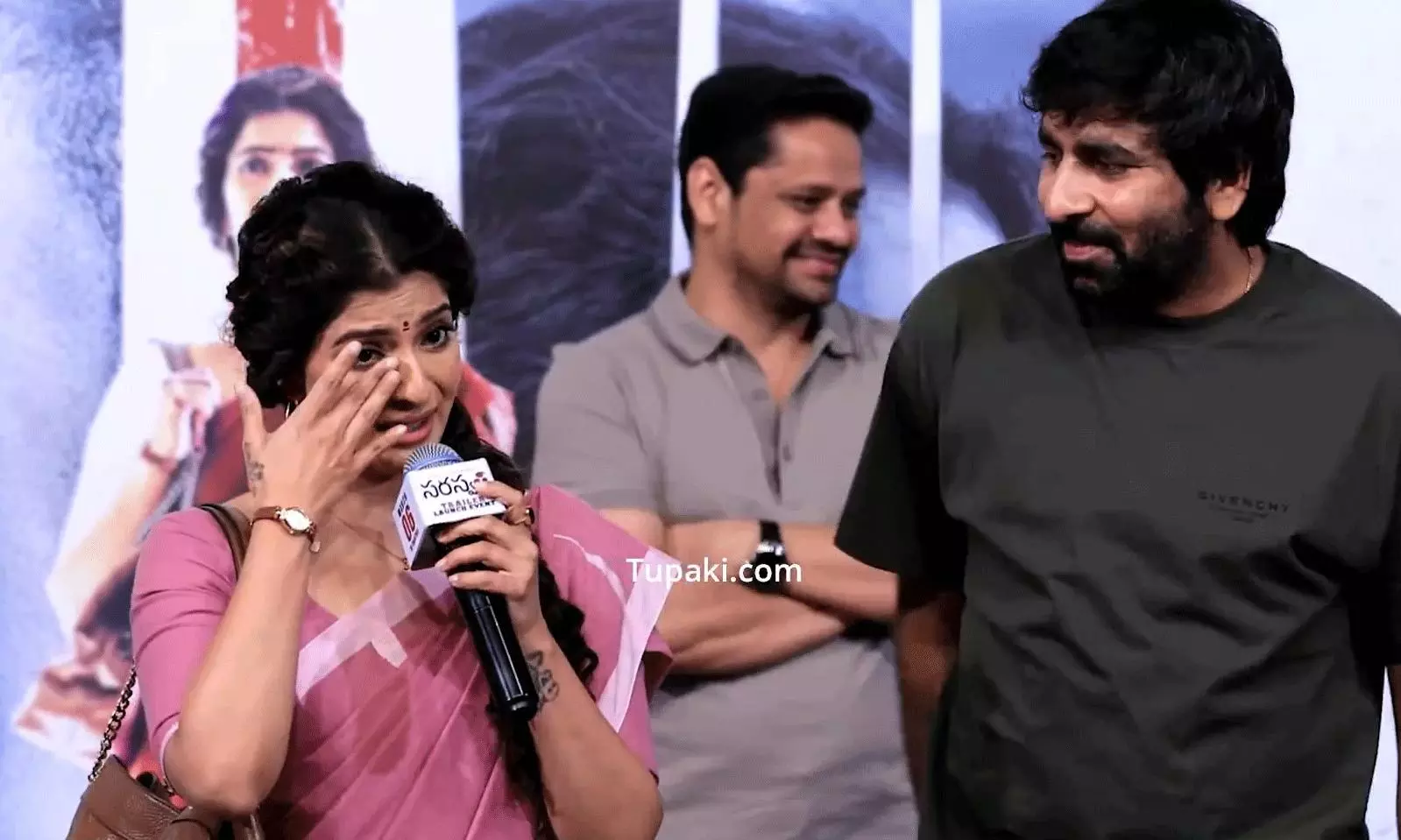 క‌న్నీళ్లు పెట్టుకున్న వ‌ర‌ల‌క్ష్మీ శ‌ర‌త్ కుమార్‌!