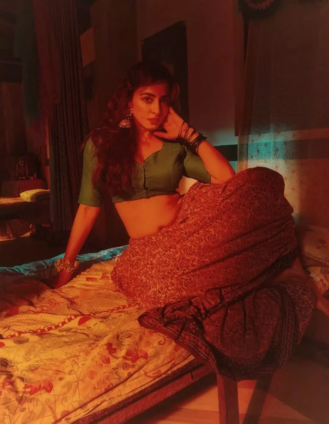 Niyatii Fatnanis Mesmerizing Saree Look: Grateful for Living Many Lives