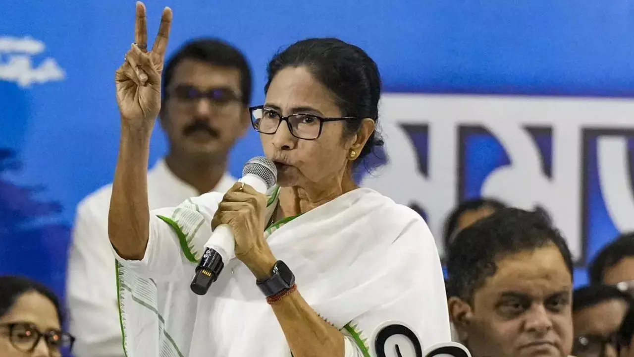 బెంగాల్ లో అపుడు ఎనిమిది...ఇపుడు రెండు