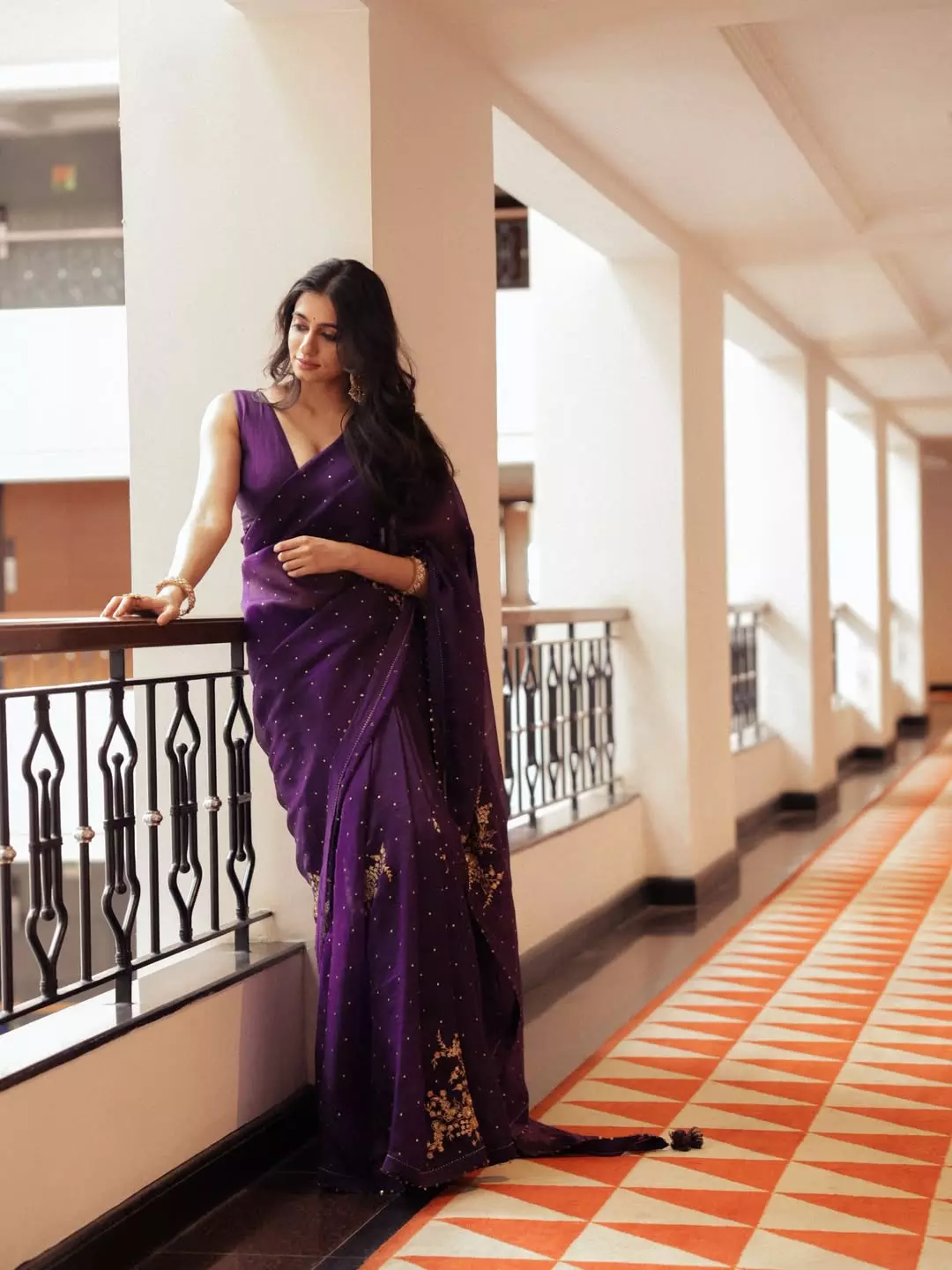 Maanasa Choudhary Shines in Elegant Saree