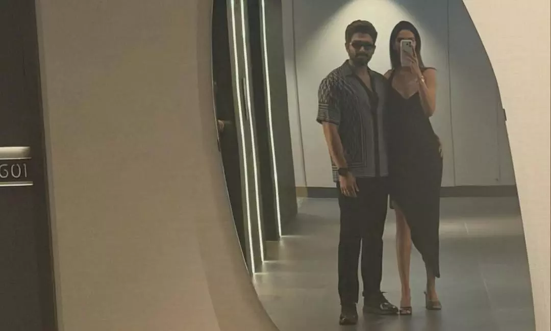 బ్యాంకాక్ లో భార్యతో బన్నీ.. స్పెషల్ సందడి !