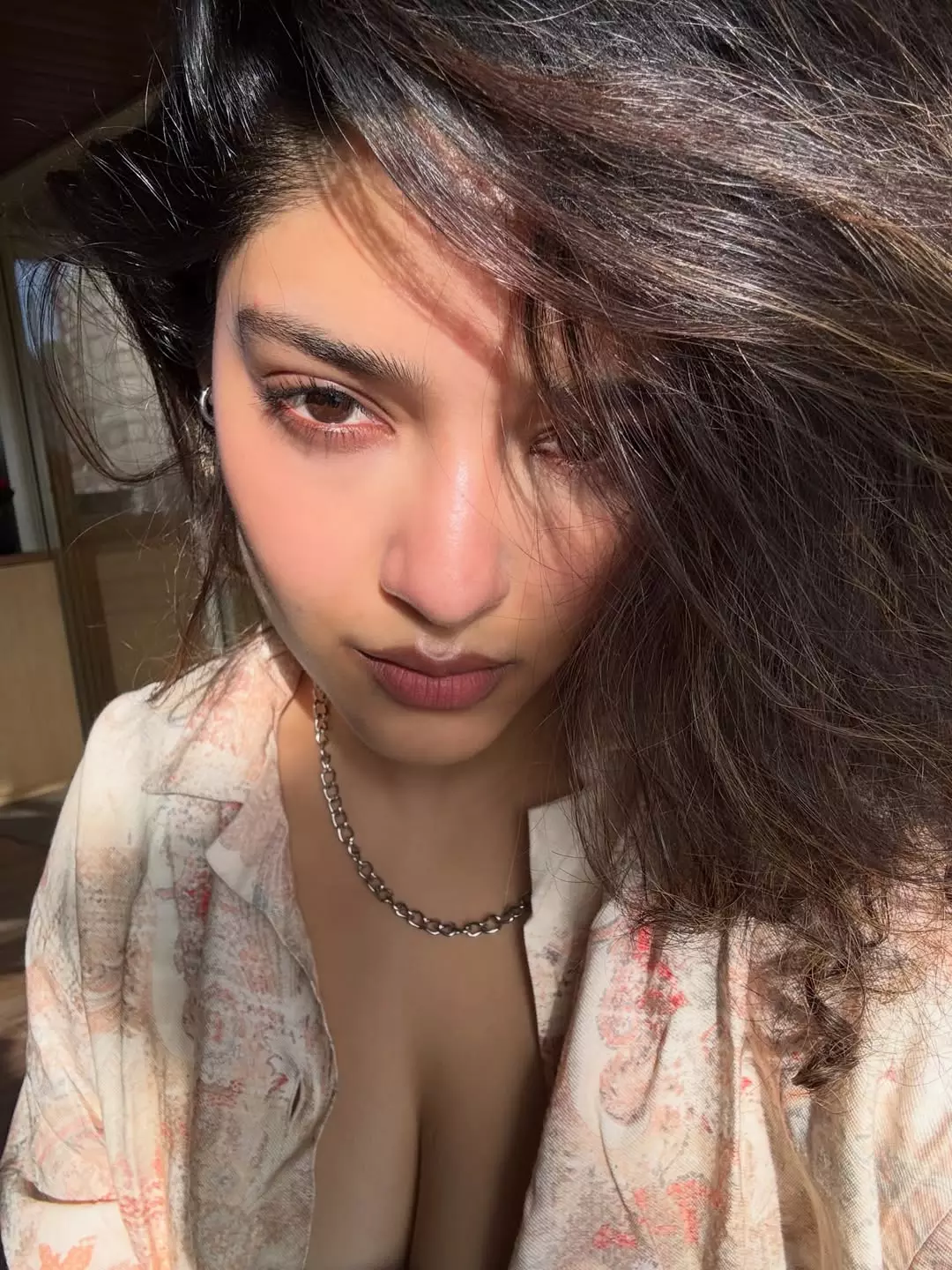 Ritika Singh Stuns With Sun Kissed Selfie Fans Love Her Natural Charm