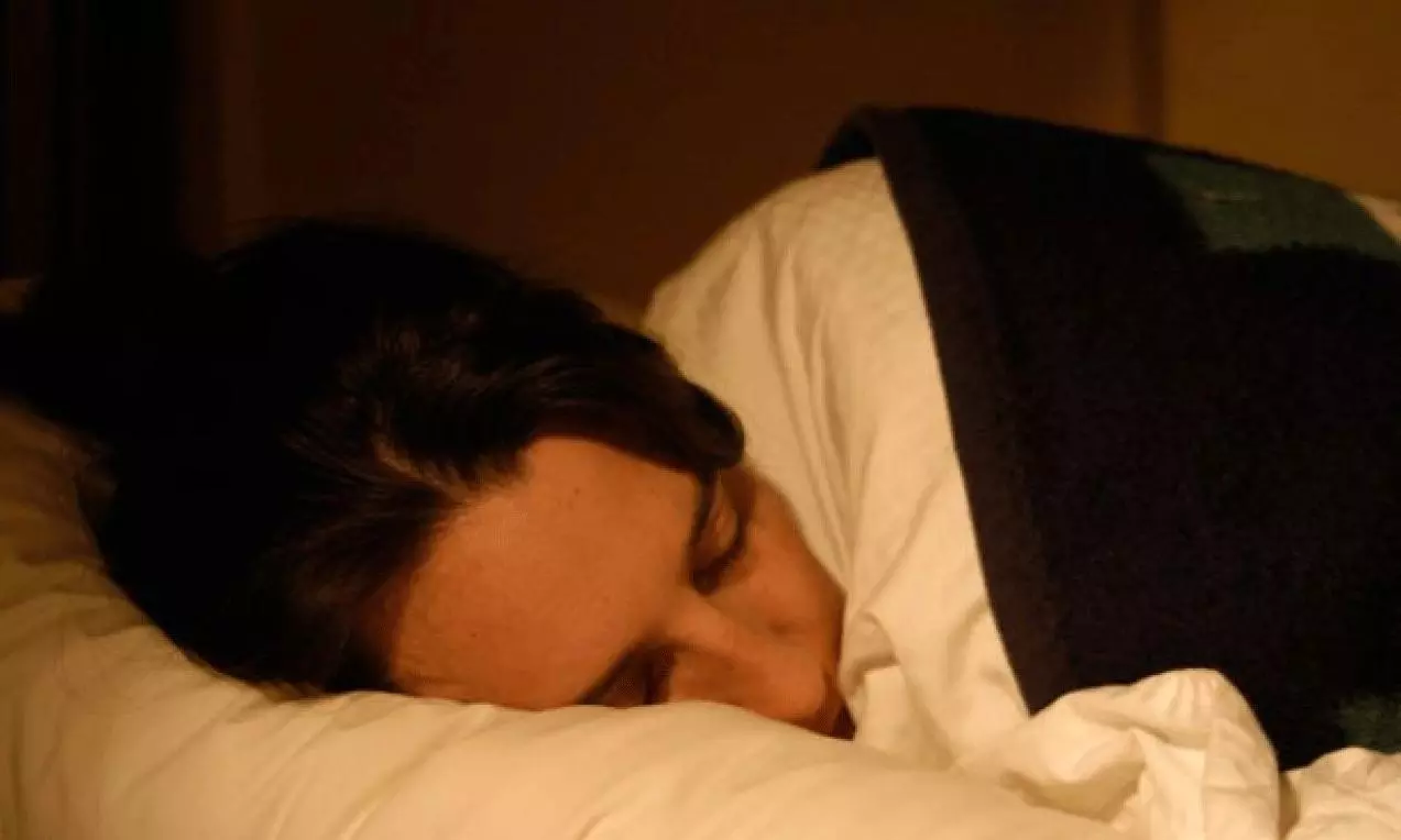 ఈ గ్రామంలో ఉన్నట్టుండి నిద్రపోతారు.. అసలు కథ ఏంటో తెలుసా?